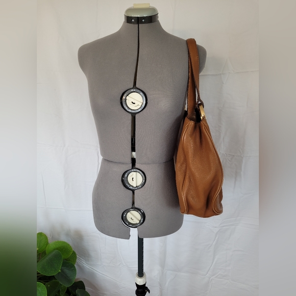 Michael Kors caramel colour leather shoulder bag - Picture 3 of 10